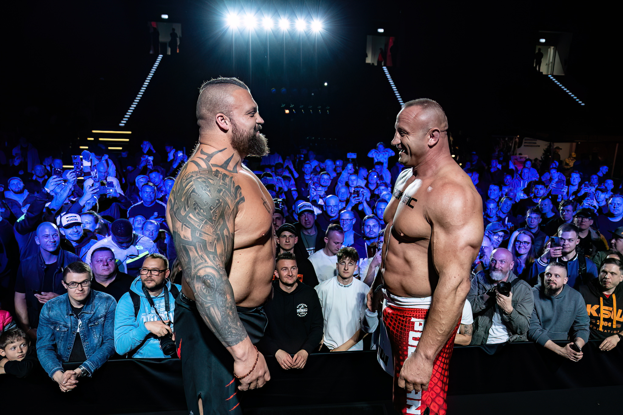 Mariusz Pudzianowski and Eddie Hall at KSW 105