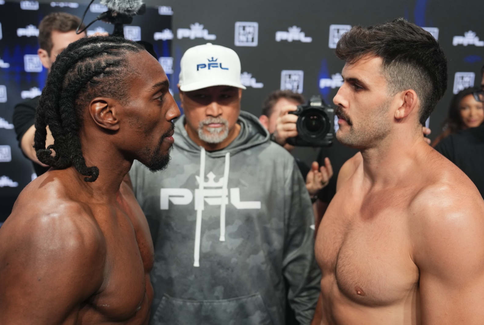 Phil Davis and Rob Wilkinson in PFL 4